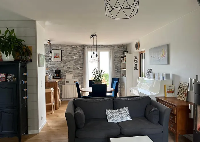 Maison Sur Plein Pied-a Cote De La