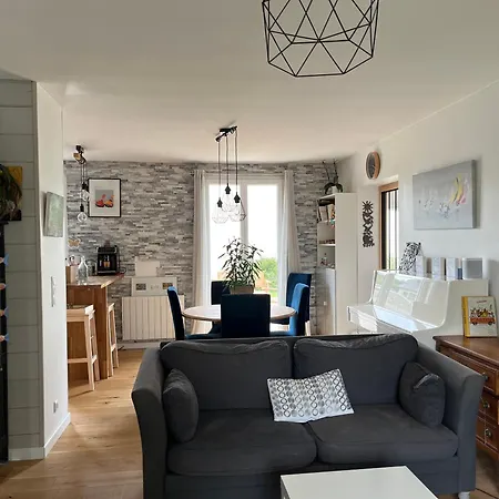 Maison Sur Plein Pied-a Cote De La