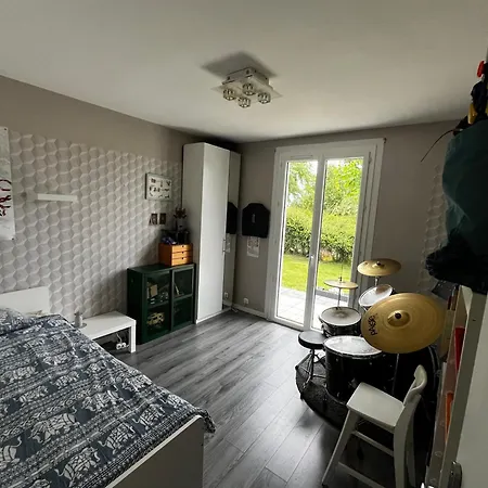Maison Sur Plein Pied-a Cote De La Holiday home